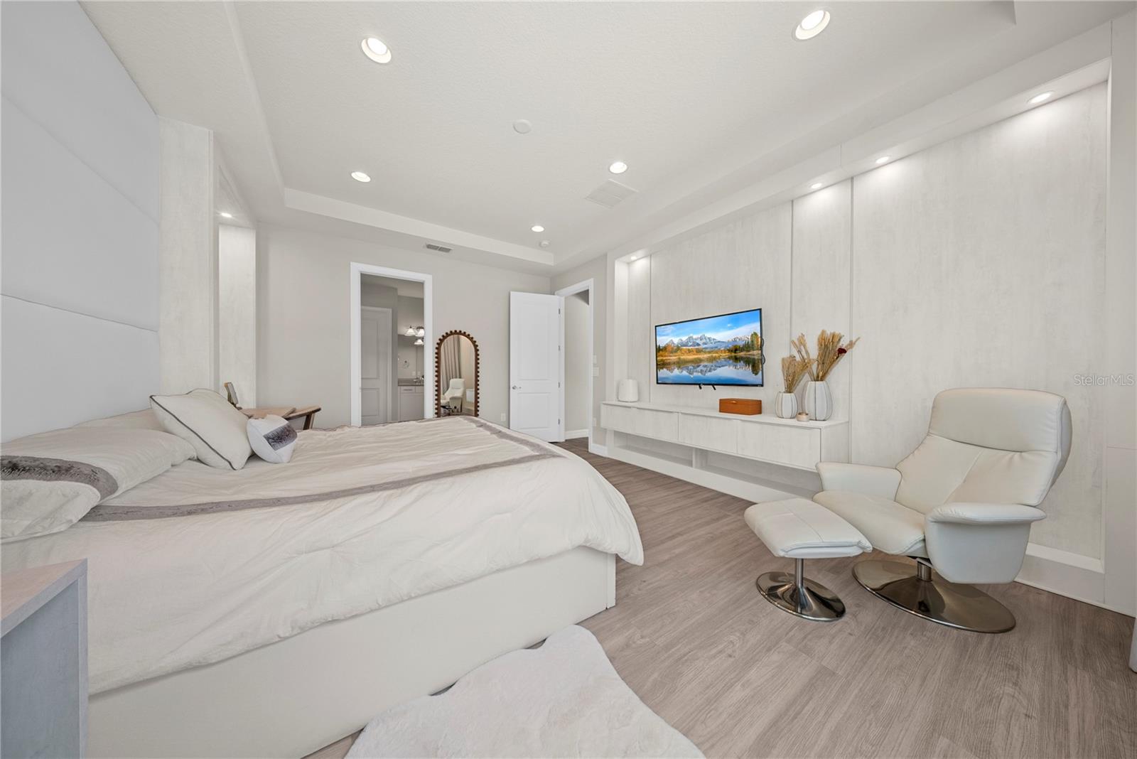 PHILLIPS GROVE - Residential