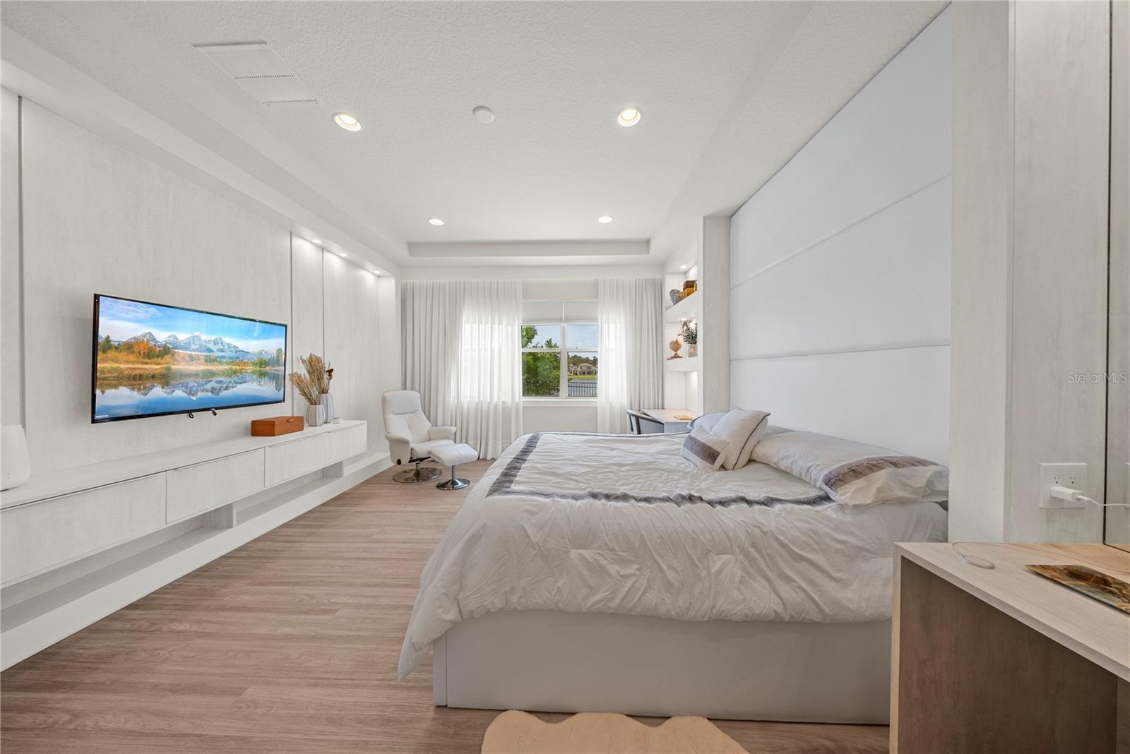 PHILLIPS GROVE - Residential
