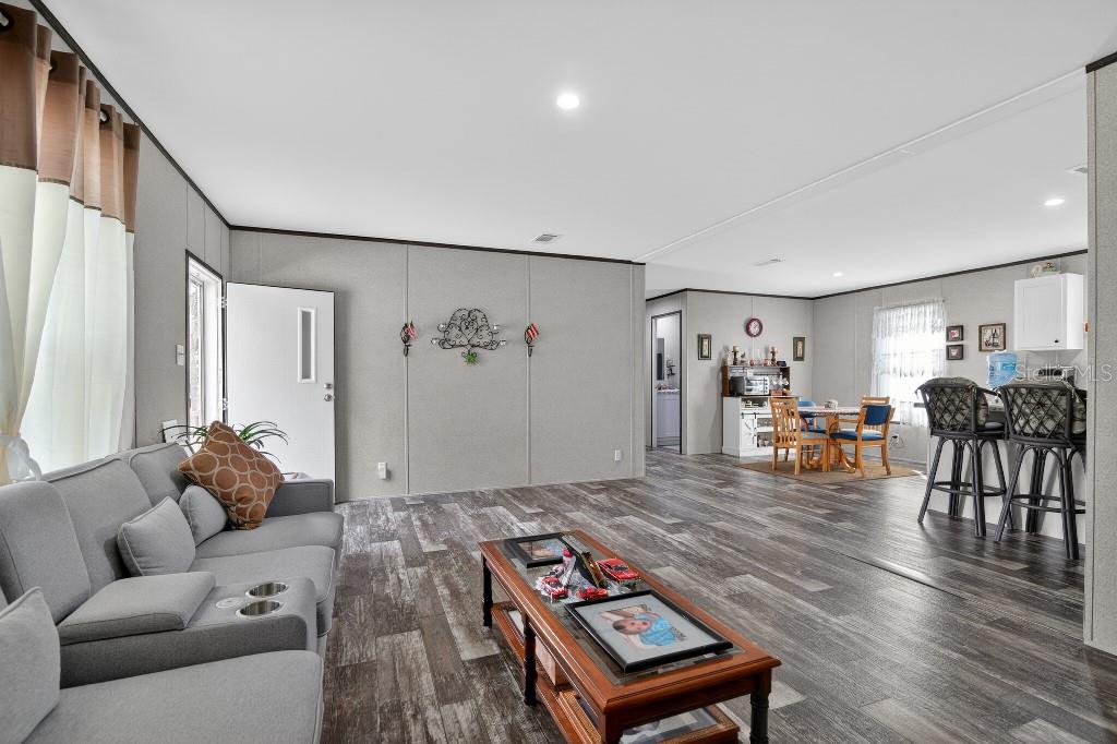 WILLISTON HLNDS - Residential