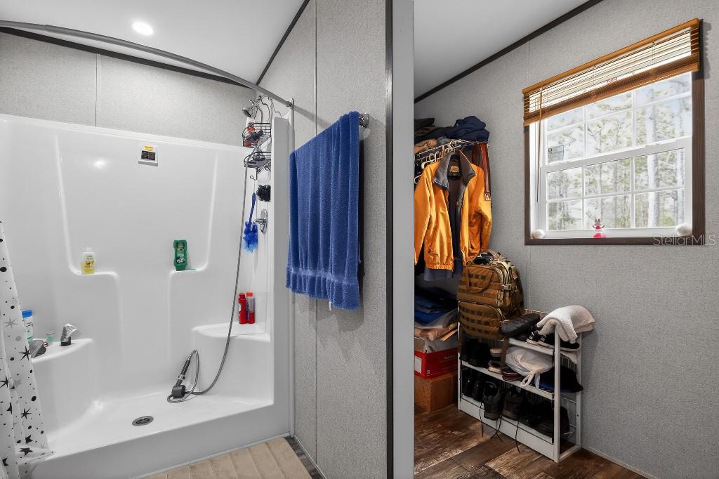 WILLISTON HLNDS - Residential