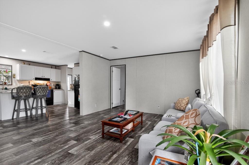 WILLISTON HLNDS - Residential