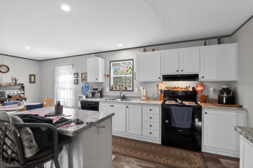 WILLISTON HLNDS - Residential