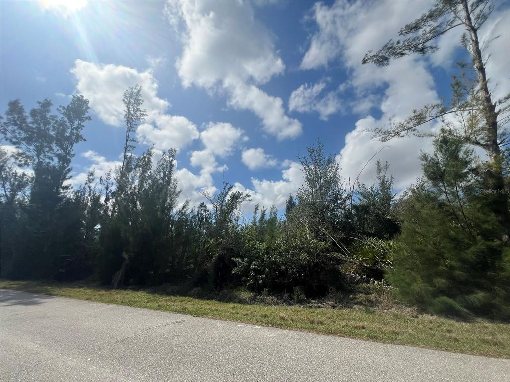 Photo of 8401 Antwerp Circle, Port Charlotte, FL 33981 (MLS # C7504950)