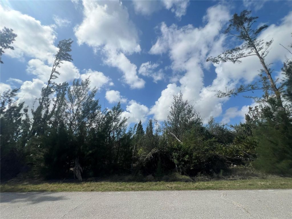 Photo of 8401 Antwerp Circle, Port Charlotte, FL 33981 (MLS # C7504950)