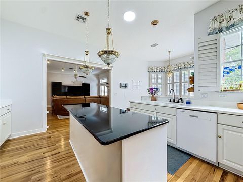 Tiny photo for 34122 Park Lane, Leesburg, FL 34788 (MLS # G5112328)