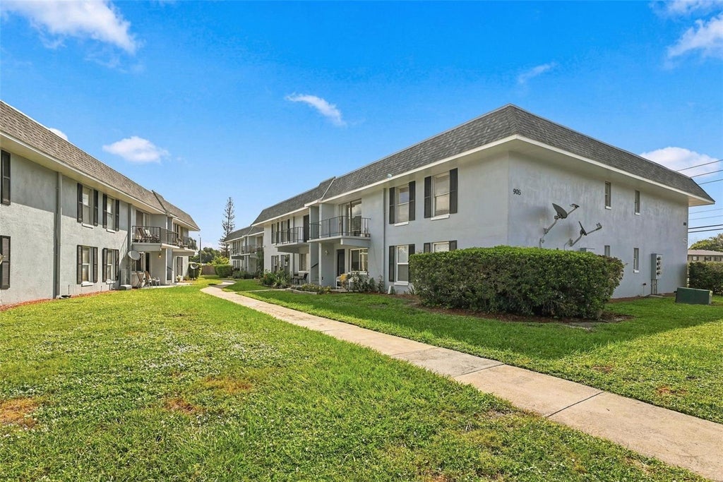 Photo of 905 W Oak Ridge Road #D, Orlando, FL 32809 (MLS # O6444019)