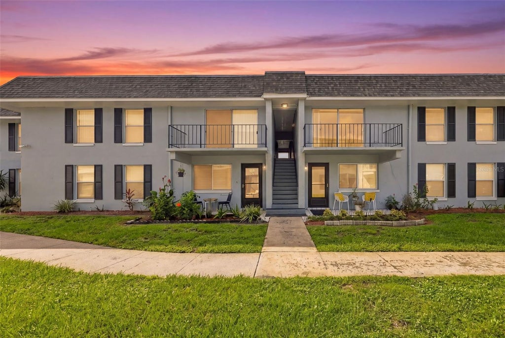 Photo of 905 W Oak Ridge Road #D, Orlando, FL 32809 (MLS # O6444019)