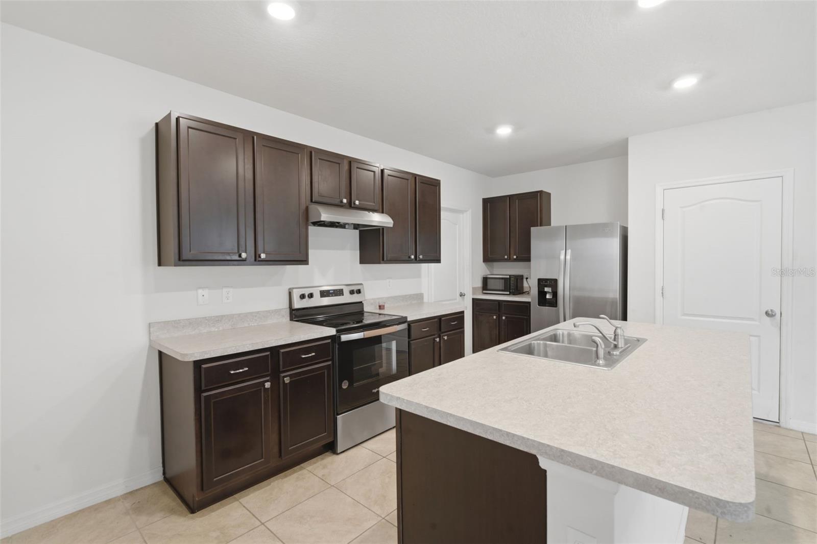 BELLA VITA PH 1B-2 & 2 - Residential