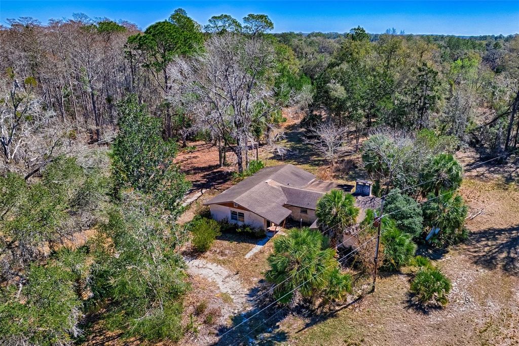 Photo of 5851 NE 77th Avenue, Bronson, FL 32621 (MLS # GC537940)