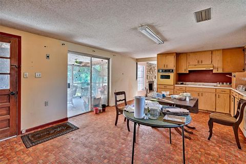 Tiny photo for 5851 NE 77th Avenue, Bronson, FL 32621 (MLS # GC537940)