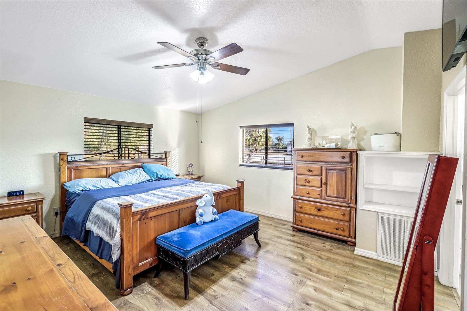 ACREAGE & UNREC - Residential