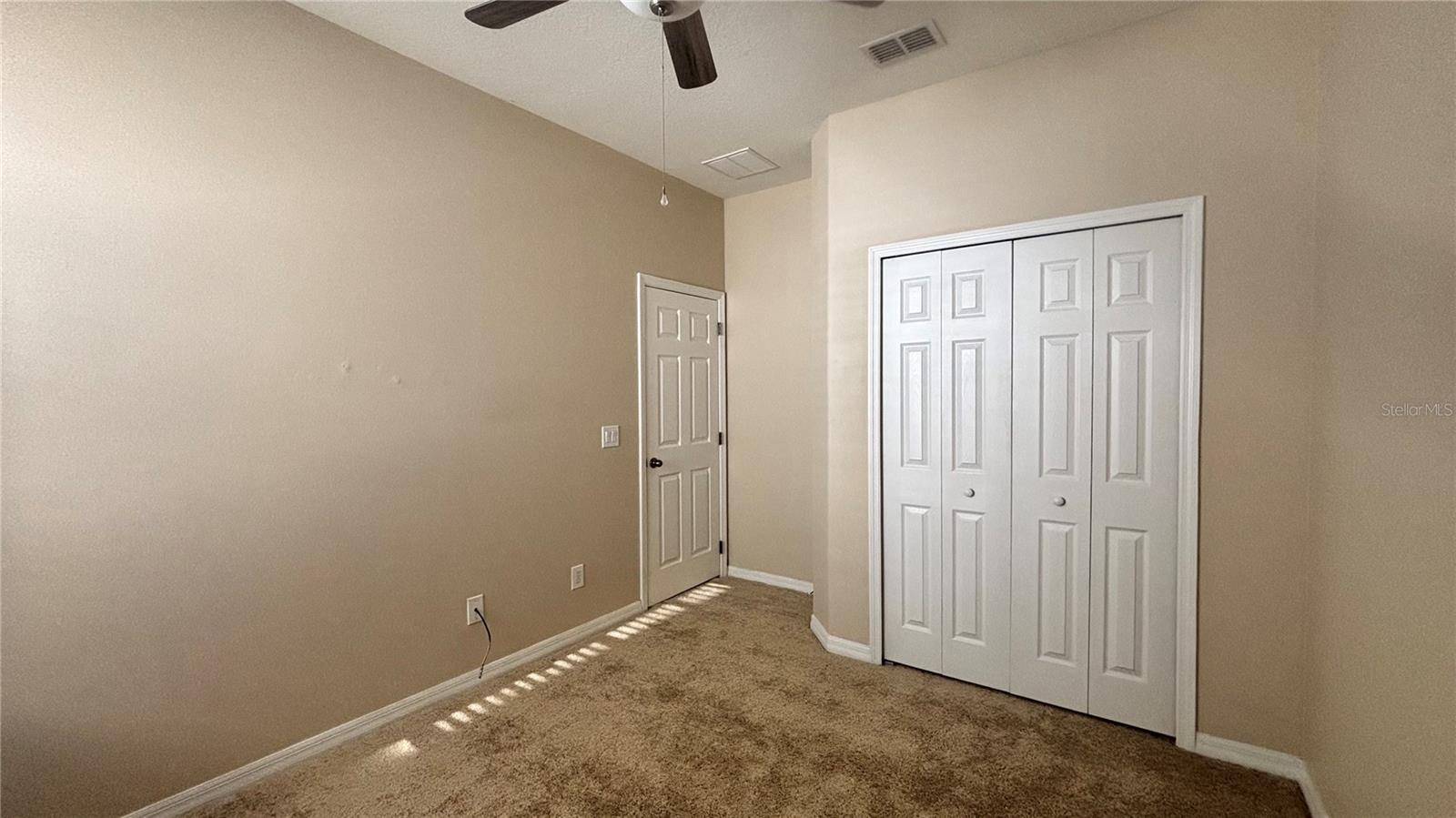 WATERS EDGE/LK NONA - Residential Lease