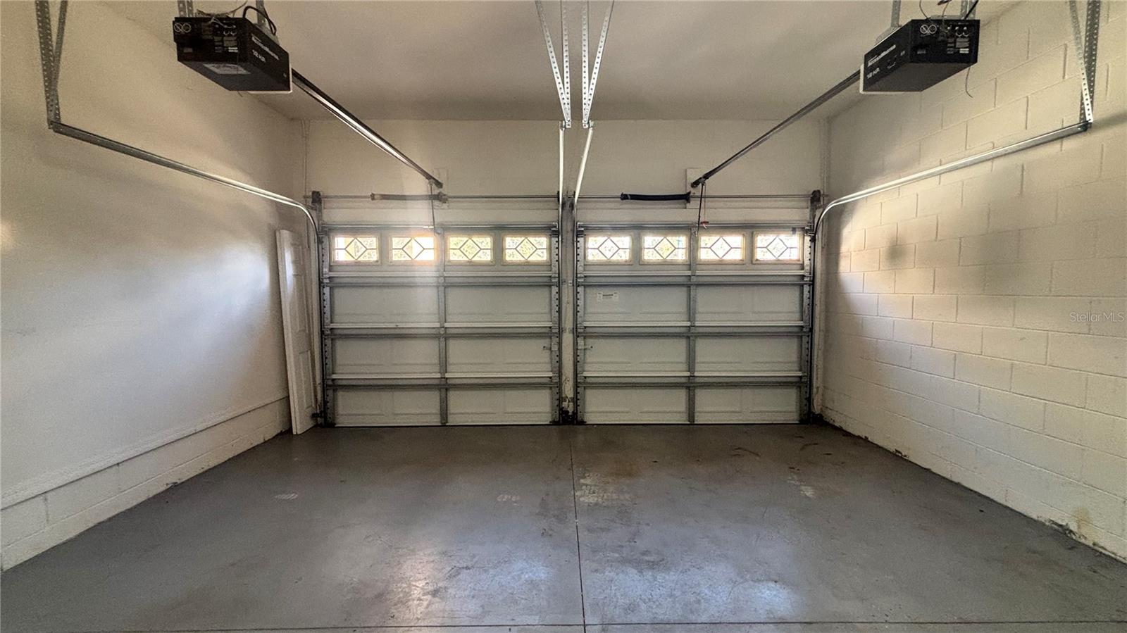 WATERS EDGE/LK NONA - Residential Lease