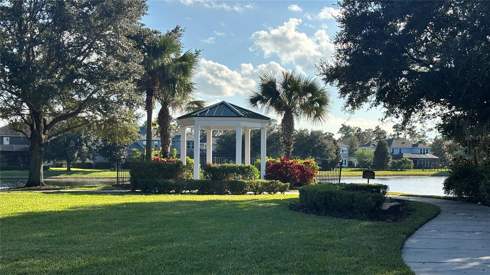 WATERS EDGE/LK NONA - Residential Lease