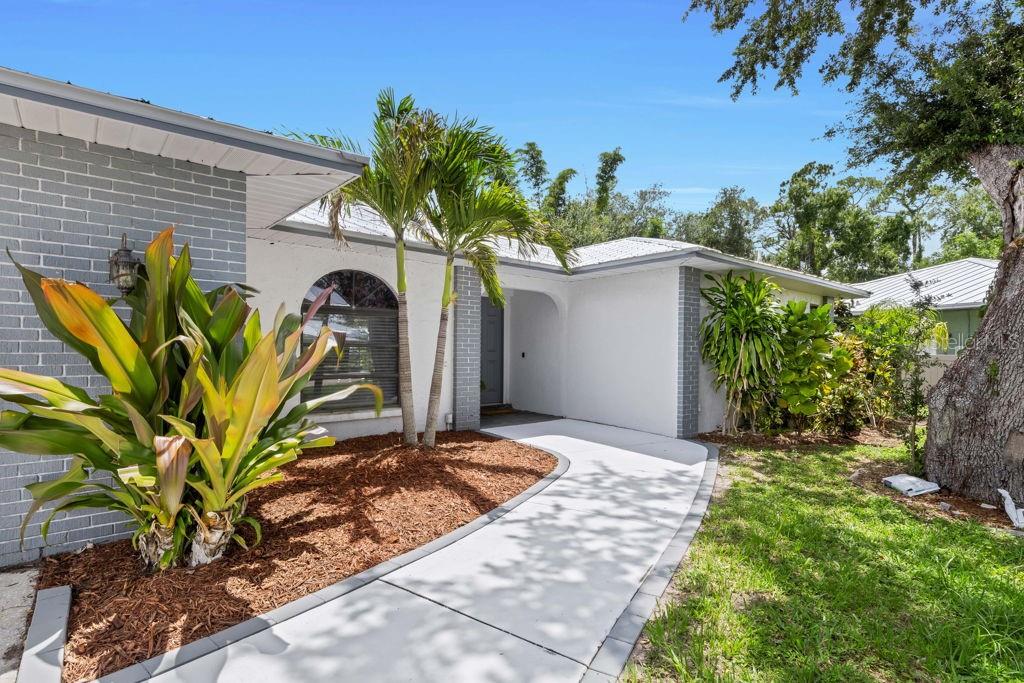 3736 MAPLE HOLLOW COURT