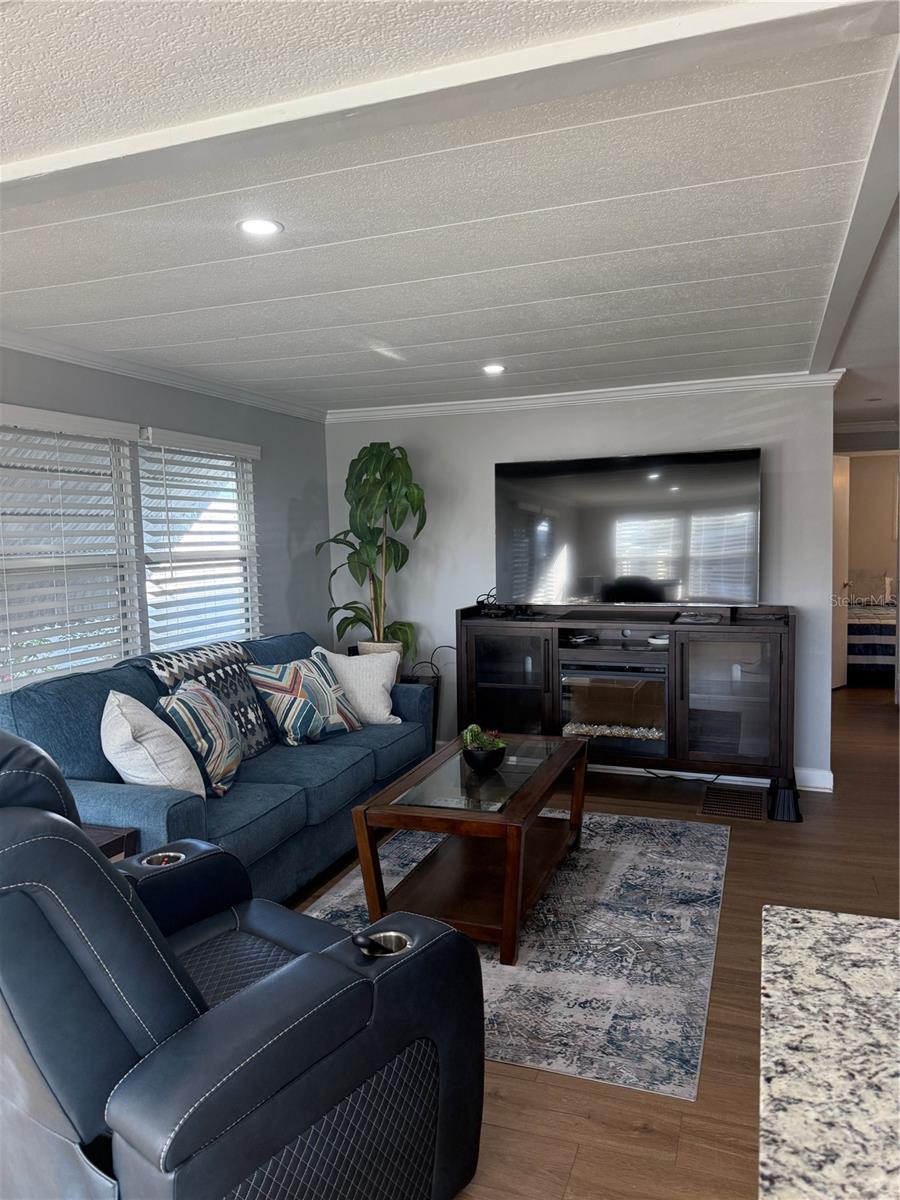 CLUB CHALET UNREC MHP - Residential