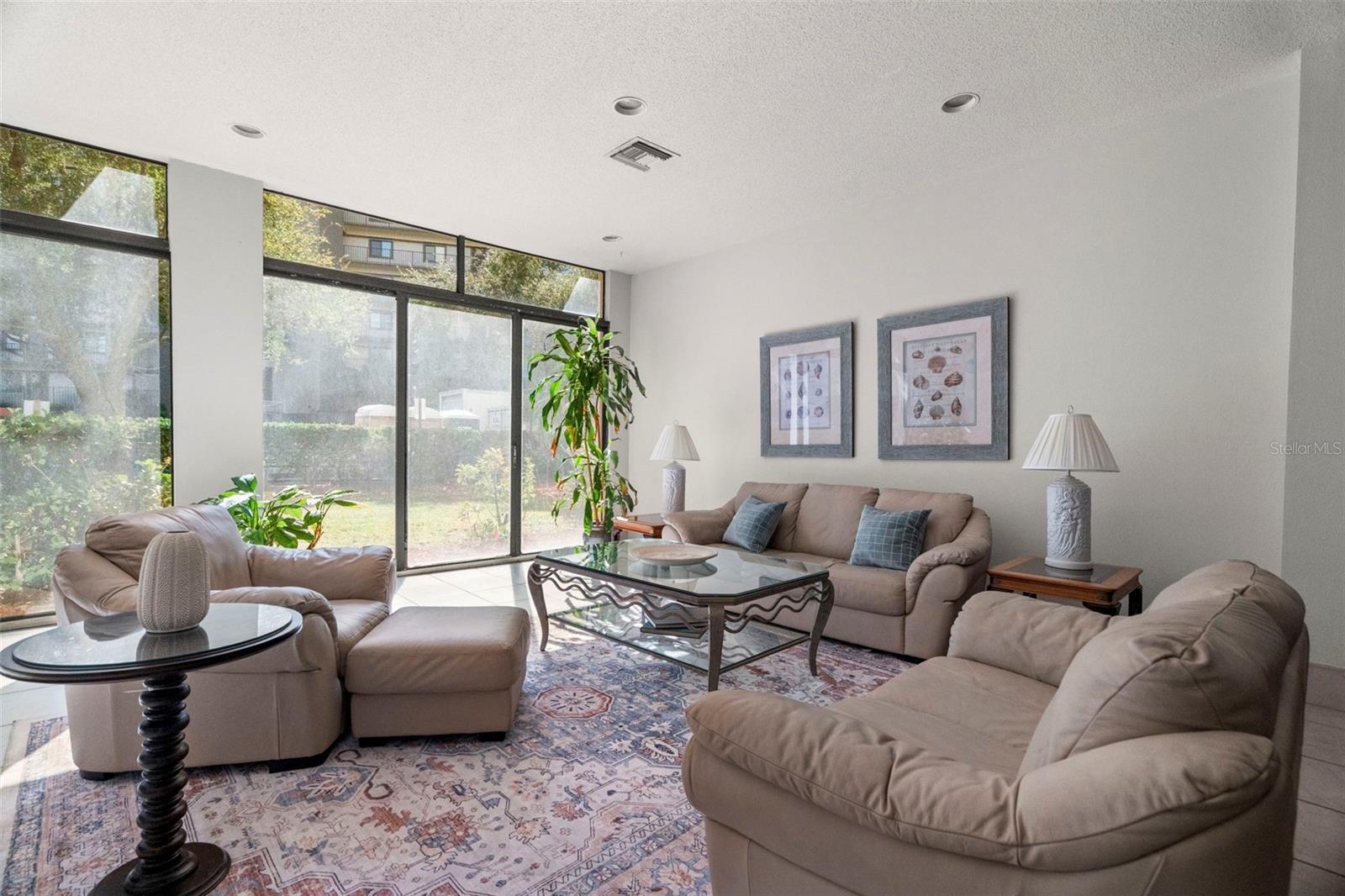 DIAMOND ISLE CONDO - Residential