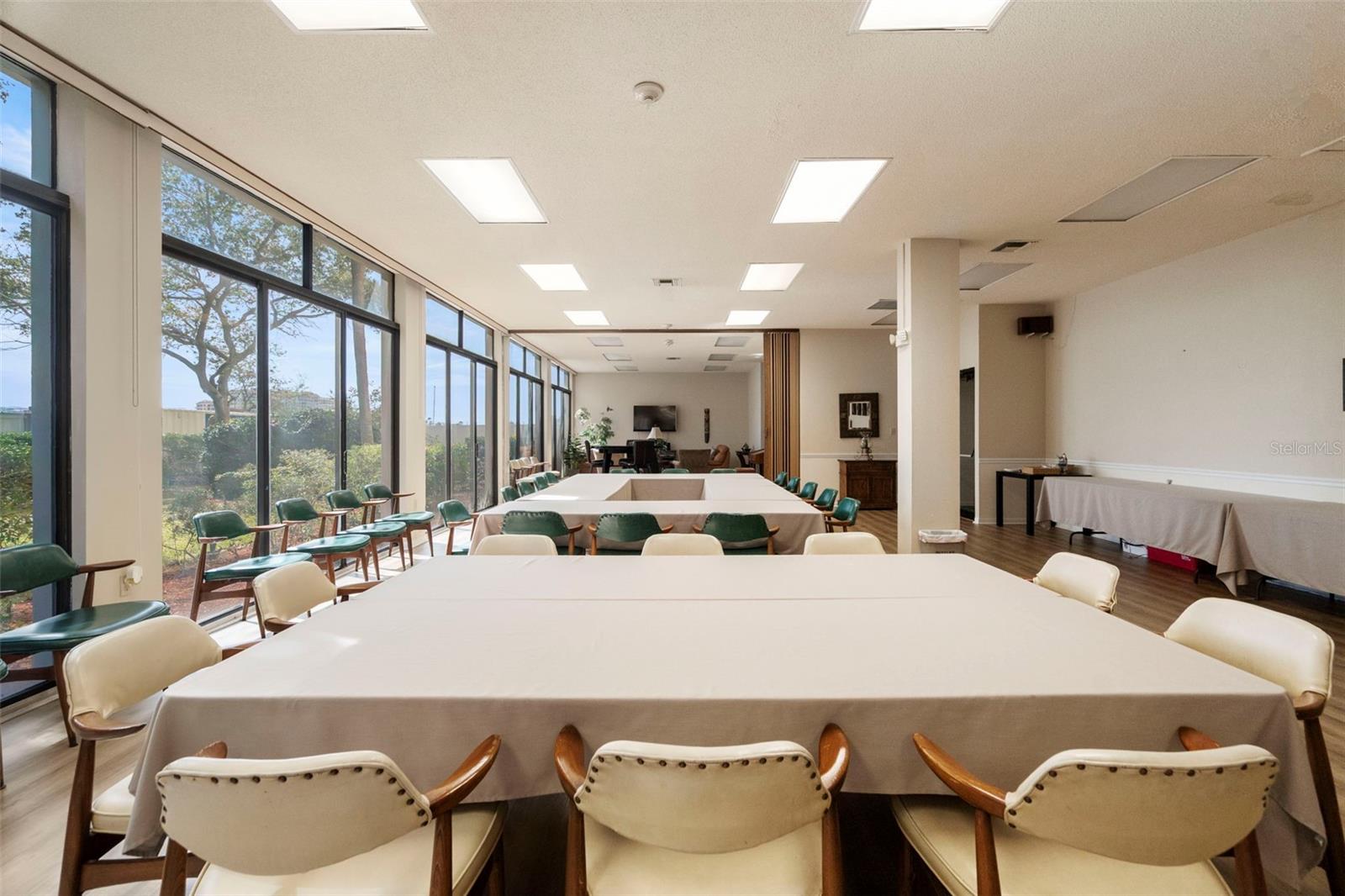 DIAMOND ISLE CONDO - Residential