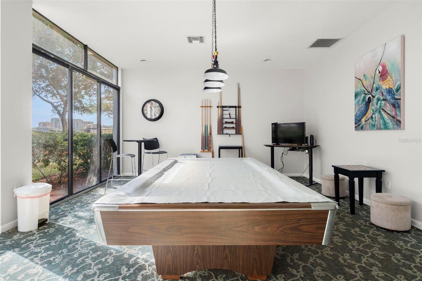 DIAMOND ISLE CONDO - Residential