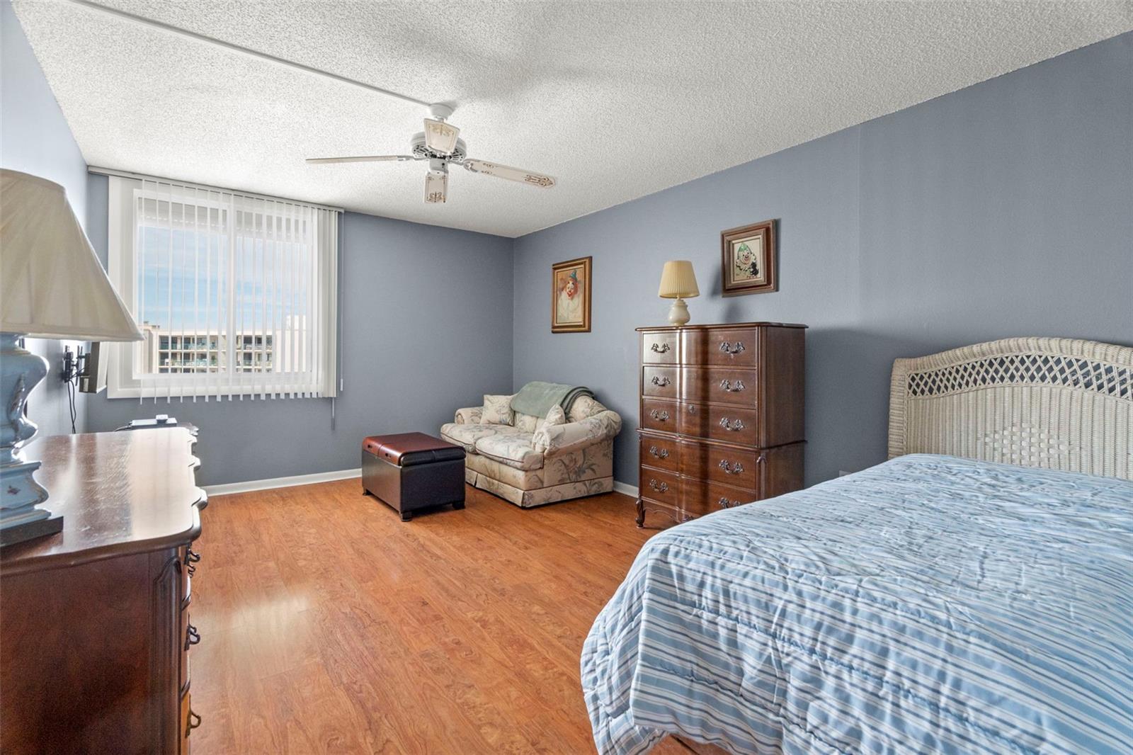 DIAMOND ISLE CONDO - Residential