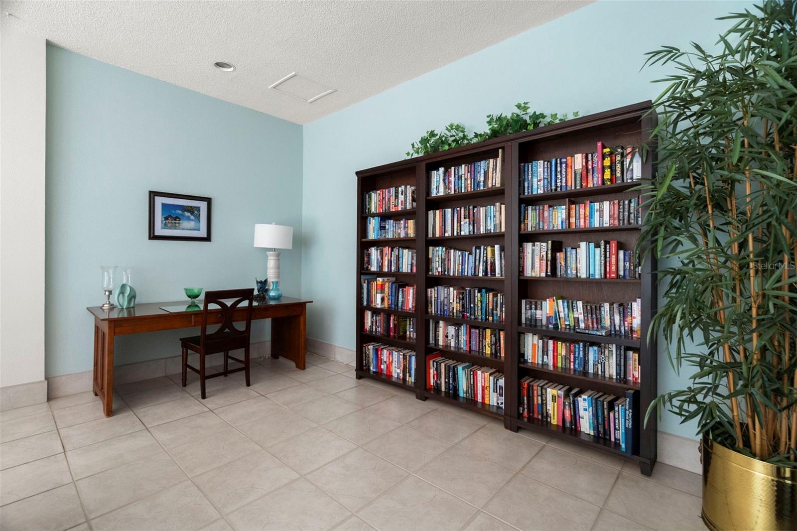 DIAMOND ISLE CONDO - Residential