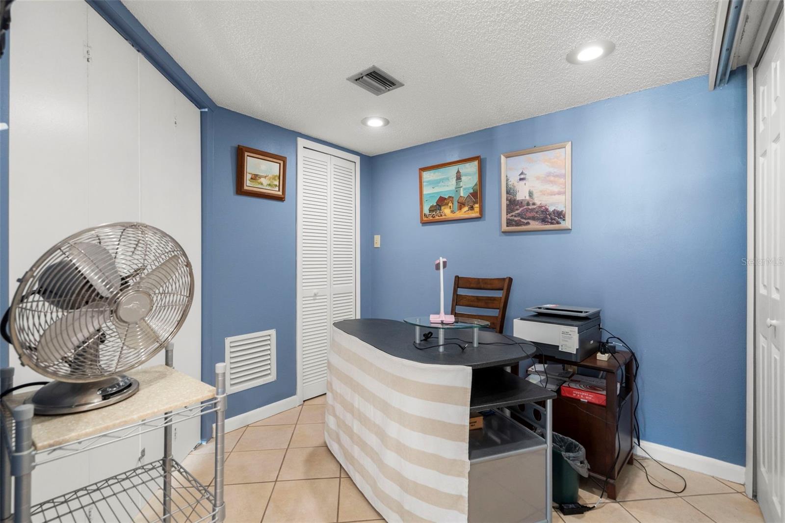 DIAMOND ISLE CONDO - Residential