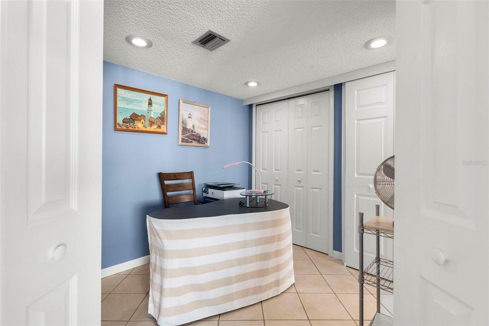 DIAMOND ISLE CONDO - Residential