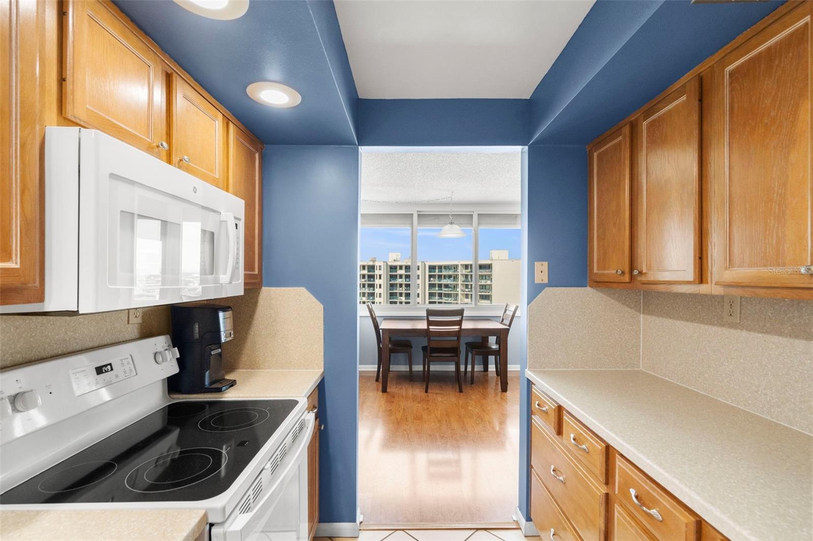 DIAMOND ISLE CONDO - Residential