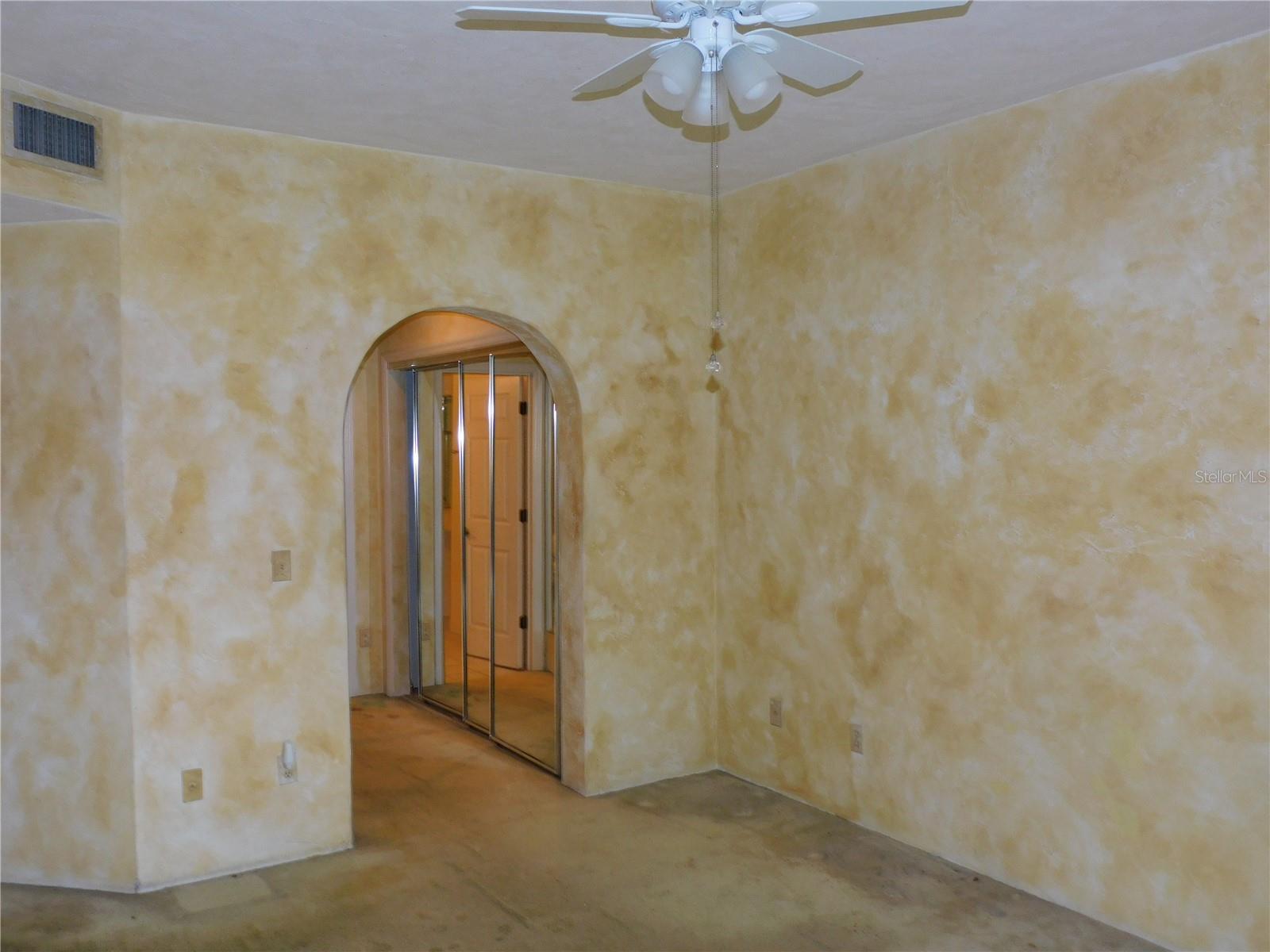 LA VITA CONDO PH 2 - Residential