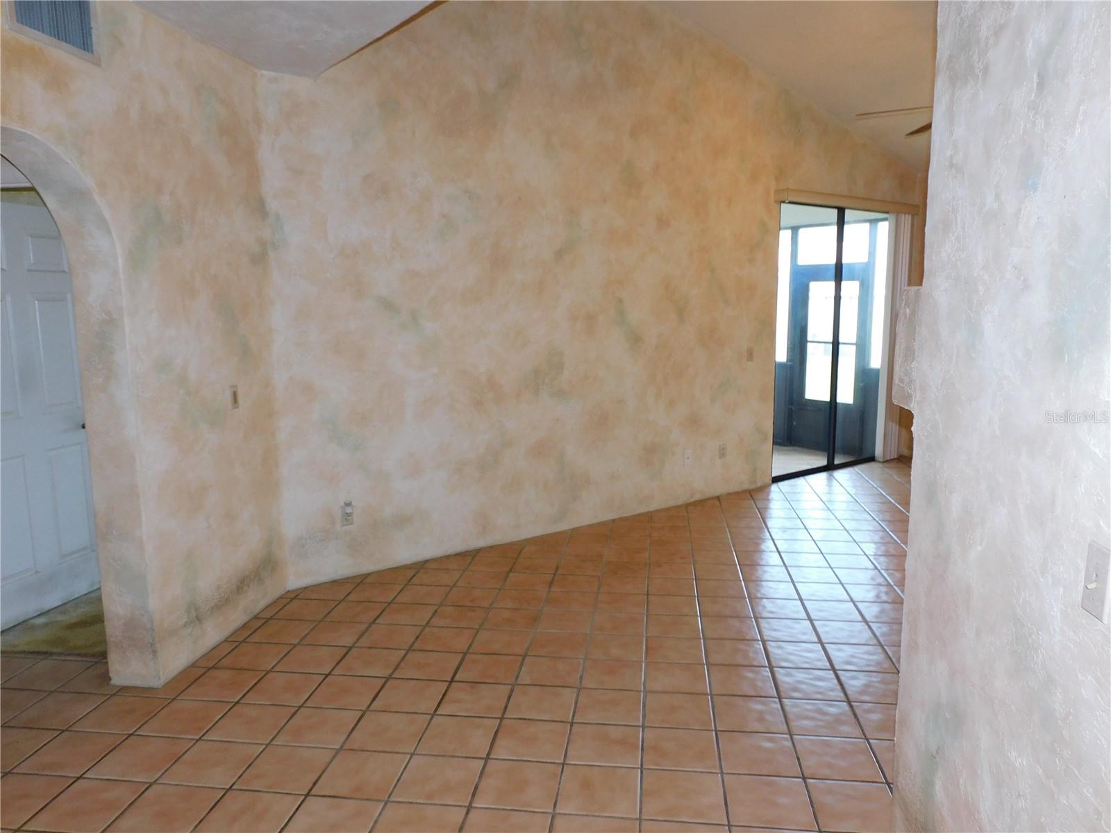 LA VITA CONDO PH 2 - Residential