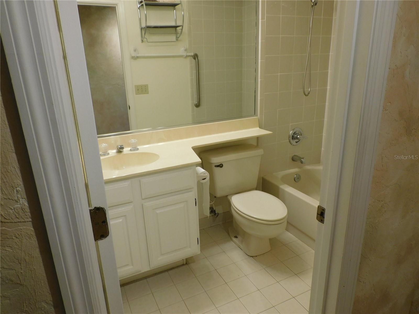 LA VITA CONDO PH 2 - Residential