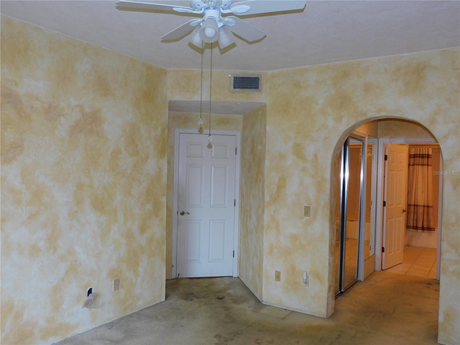 LA VITA CONDO PH 2 - Residential