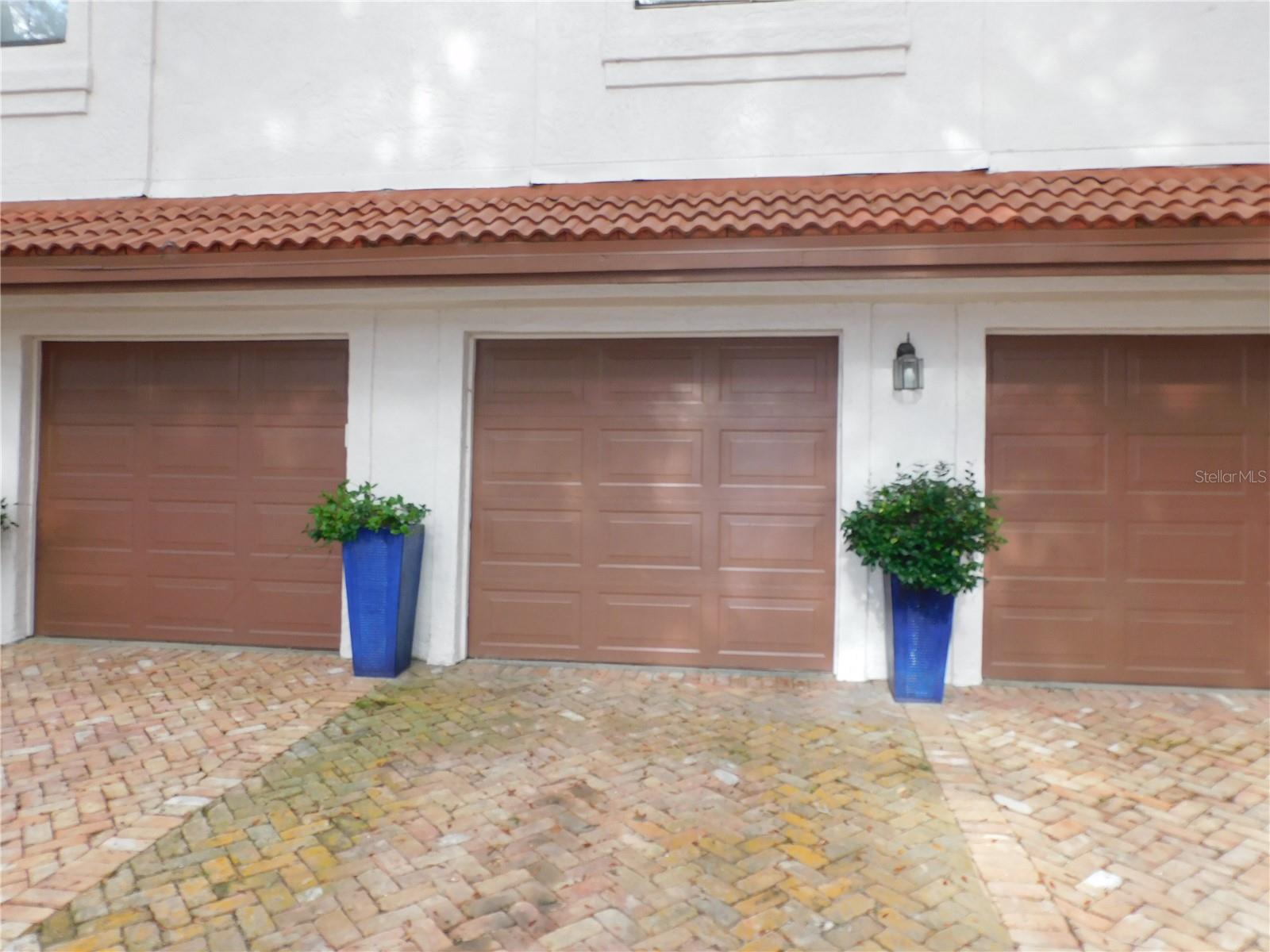 LA VITA CONDO PH 2 - Residential