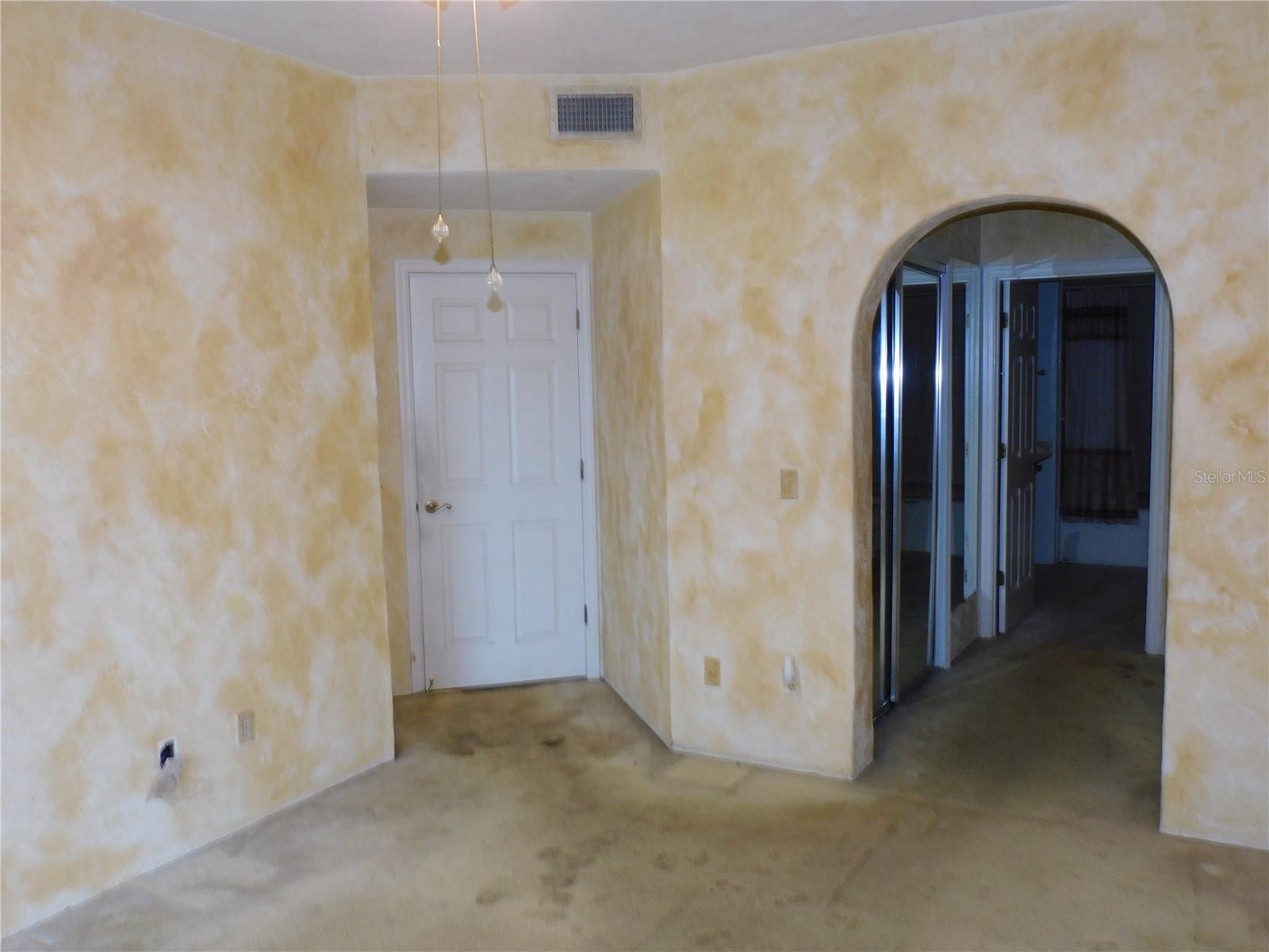 LA VITA CONDO PH 2 - Residential