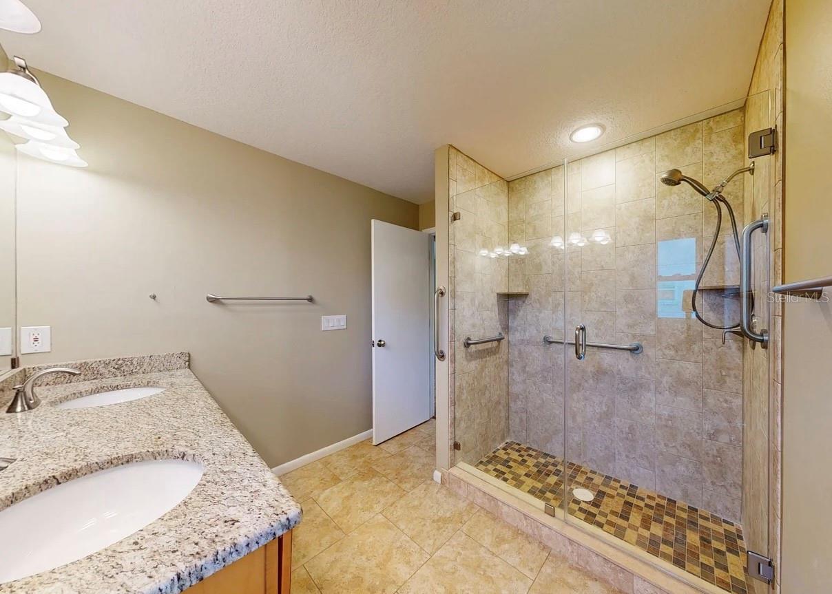 CALOOSA COUNTRY CLUB ESTATES U - Residential