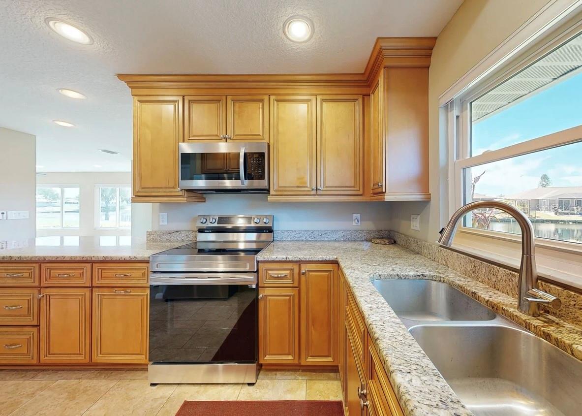 CALOOSA COUNTRY CLUB ESTATES U - Residential