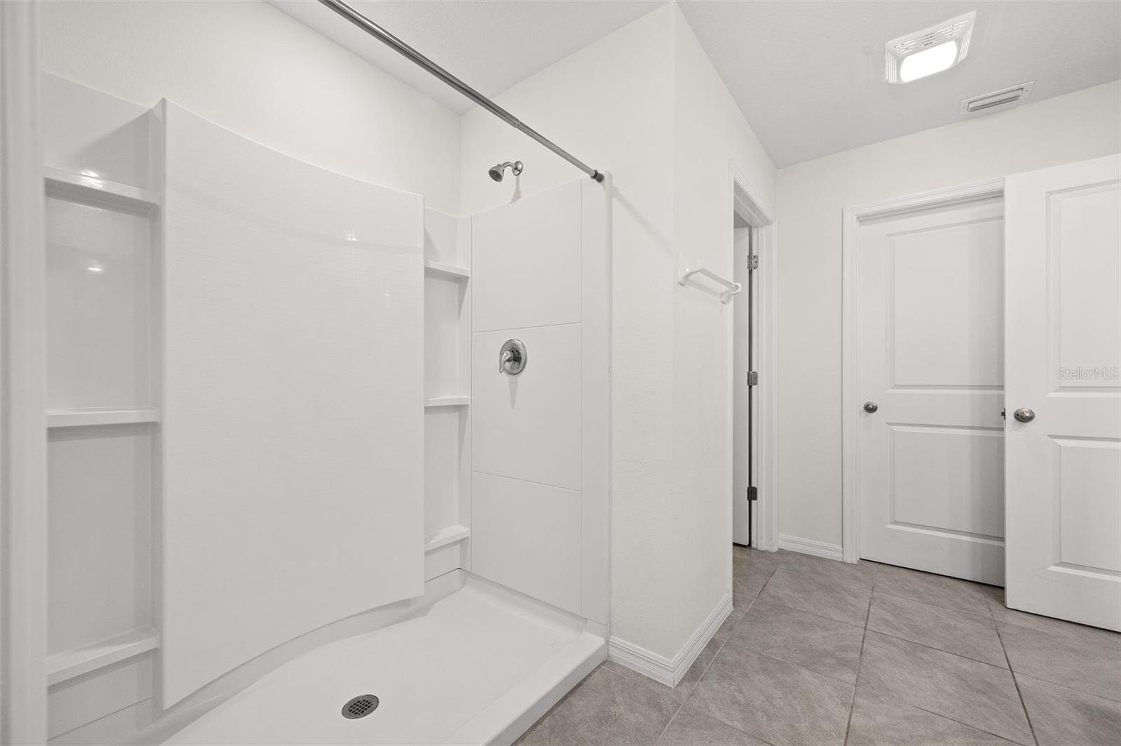 AVALON WOODS PH 1A PB 37 PG 70 - Residential