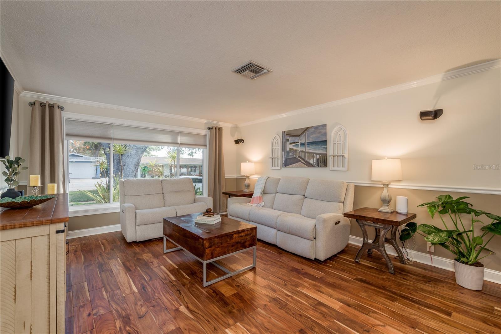 2132 OAK GROVE DRIVE