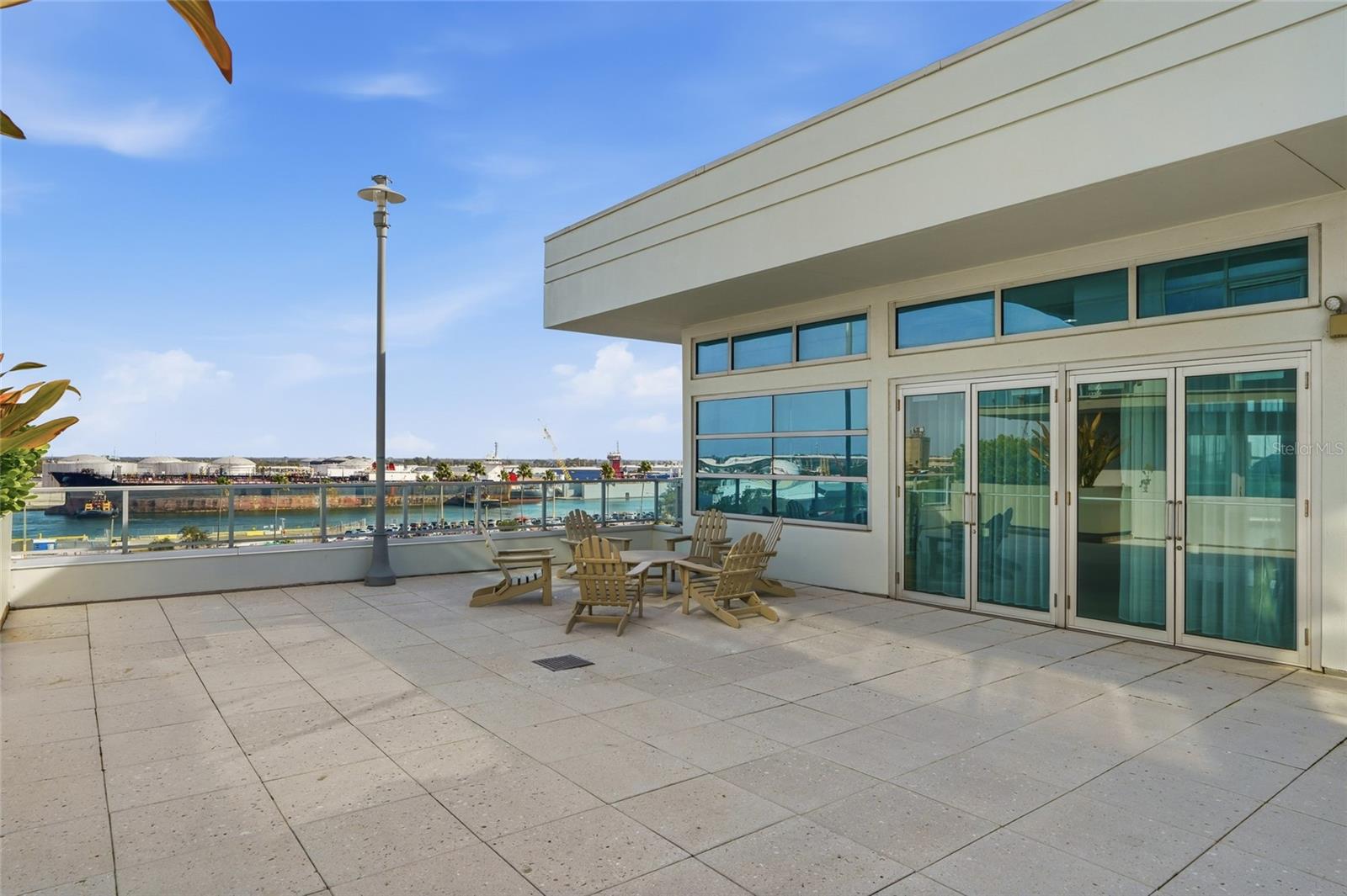 THE PLACE AT CHANNELSIDE A CON - Residential