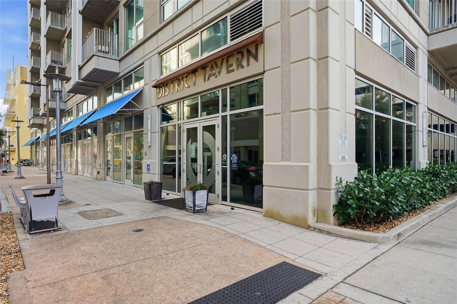 THE PLACE AT CHANNELSIDE A CON - Residential