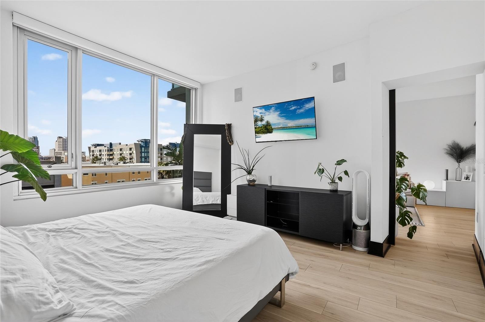 THE PLACE AT CHANNELSIDE A CON - Residential