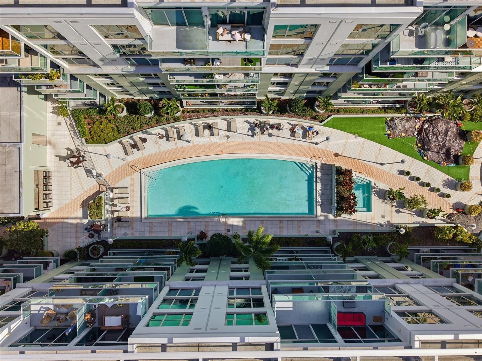 THE PLACE AT CHANNELSIDE A CON - Residential