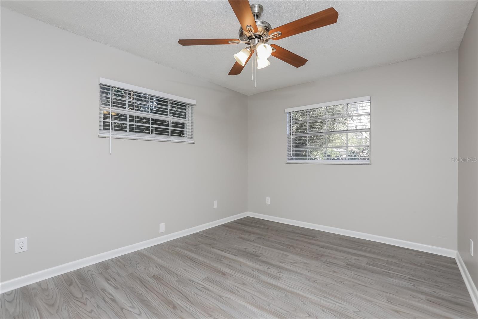 LAUREL SPGS - Residential Lease