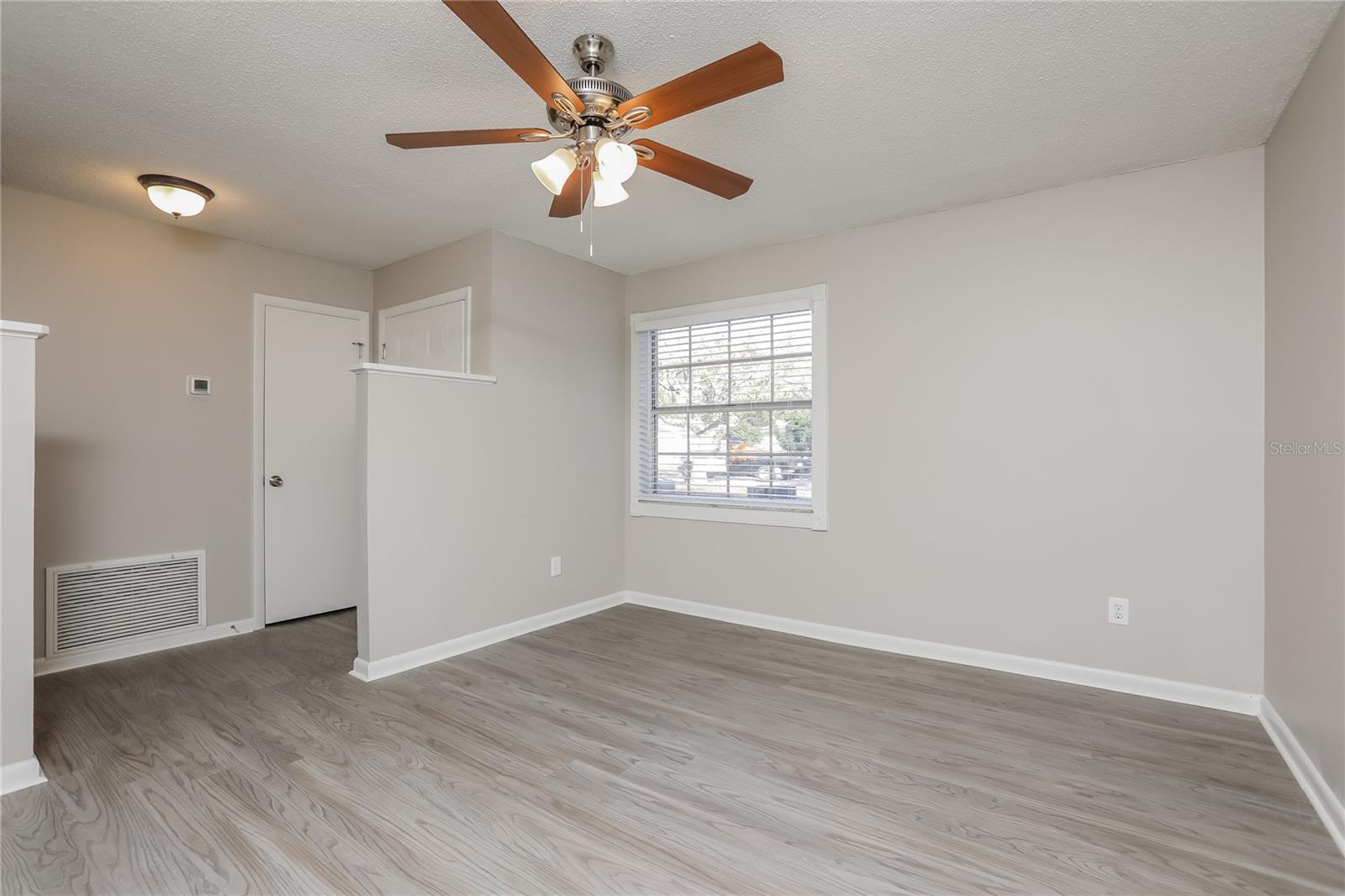 LAUREL SPGS - Residential Lease