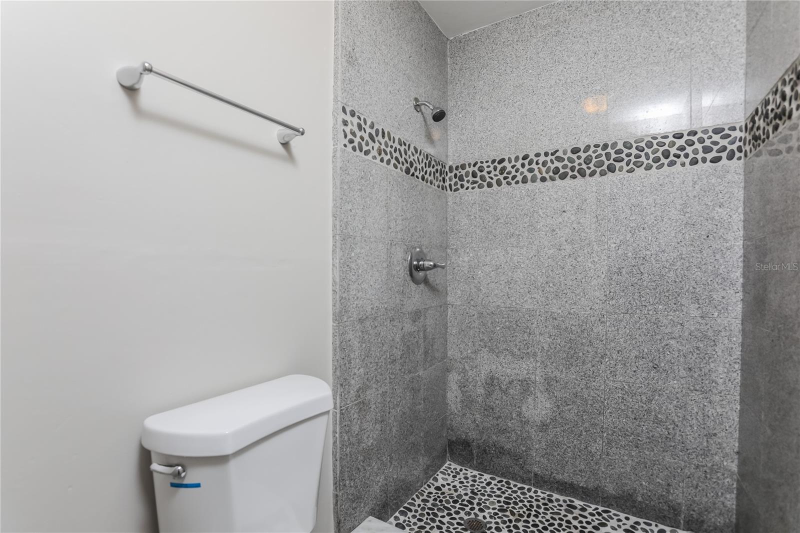 LAUREL SPGS - Residential Lease