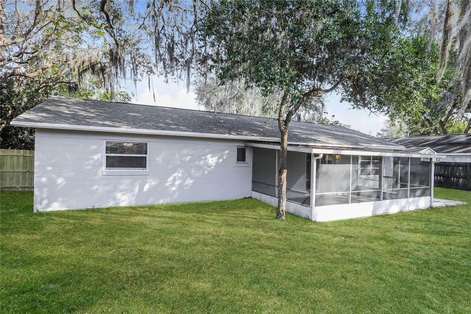 LAUREL SPGS - Residential Lease