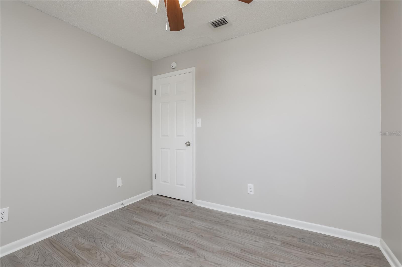 LAUREL SPGS - Residential Lease