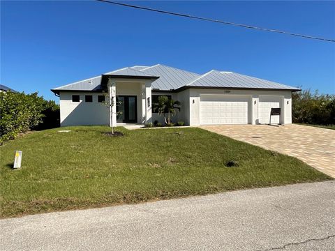 A home in PORT CHARLOTTE