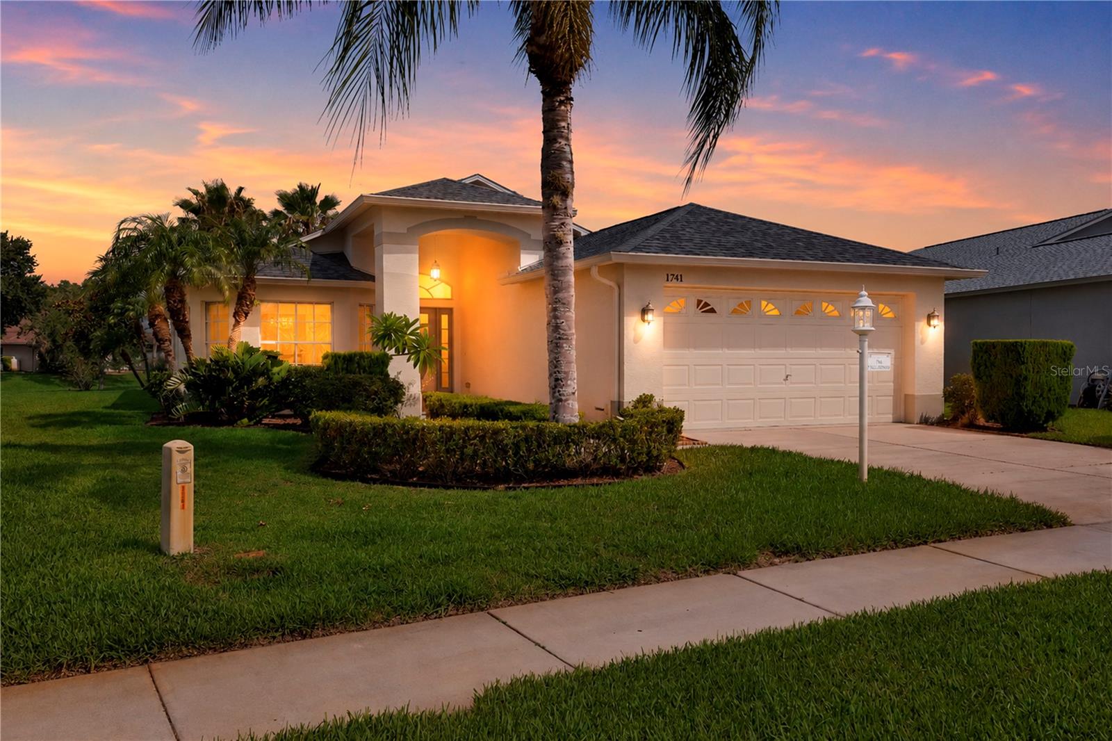1741 ARBOR KNOLL LOOP