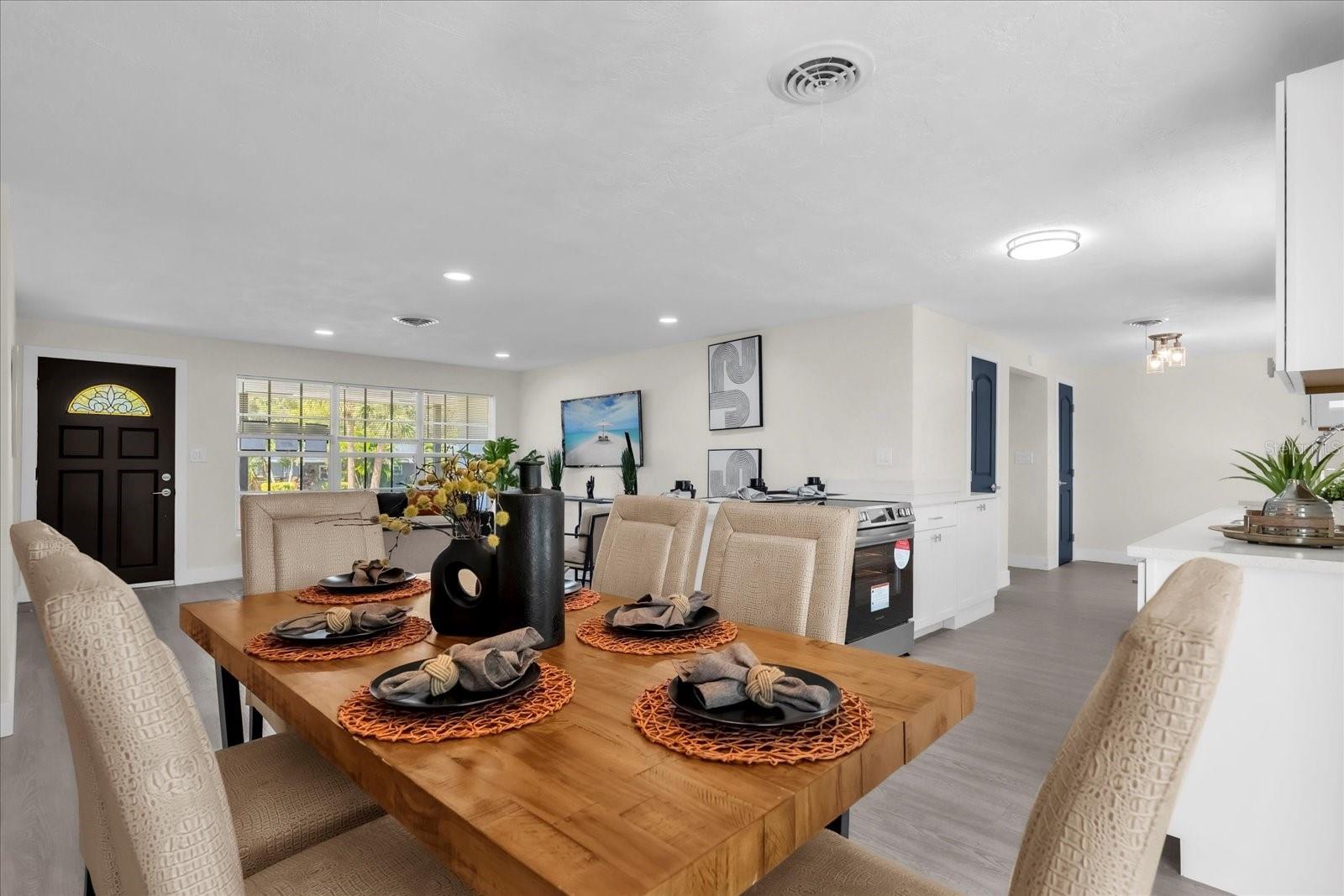 822 OAKVIEW DRIVE